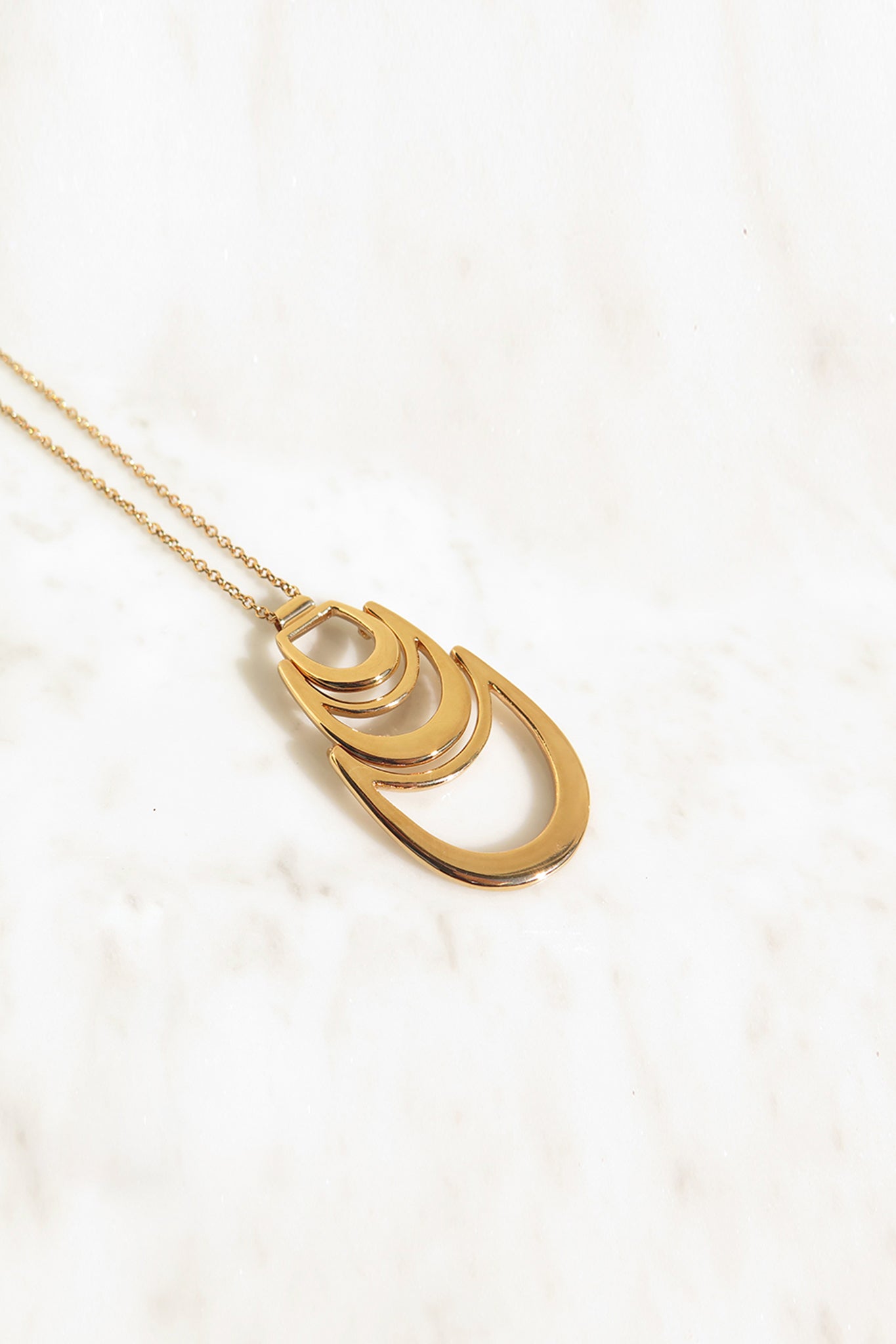 LAMOUR II NECKLACE