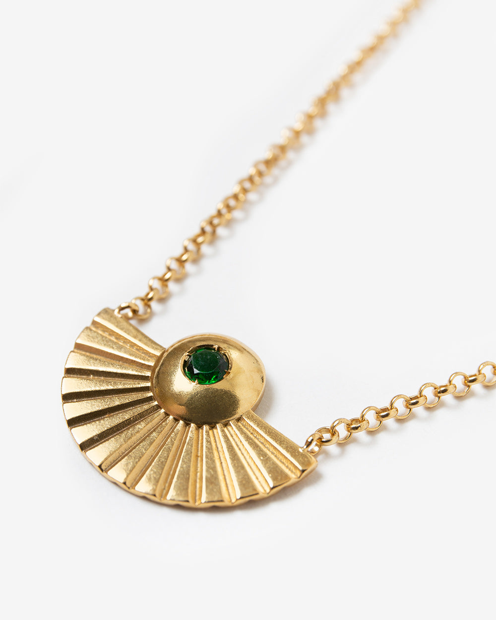 MOONSHELL NECKLACE